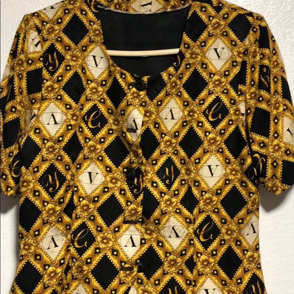 Matching top and bottom - Picture 2 of 3